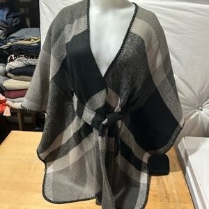 Reversible cape